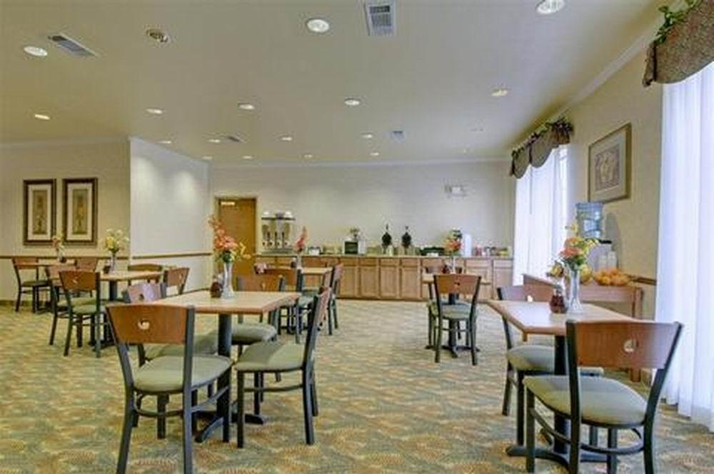 Quality Inn & Suites - Glen Rose Restaurant photo